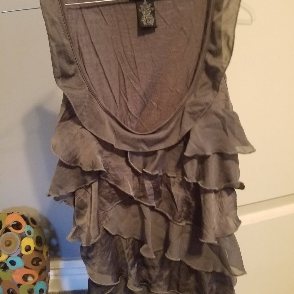 wet seal size m ruffle tank top